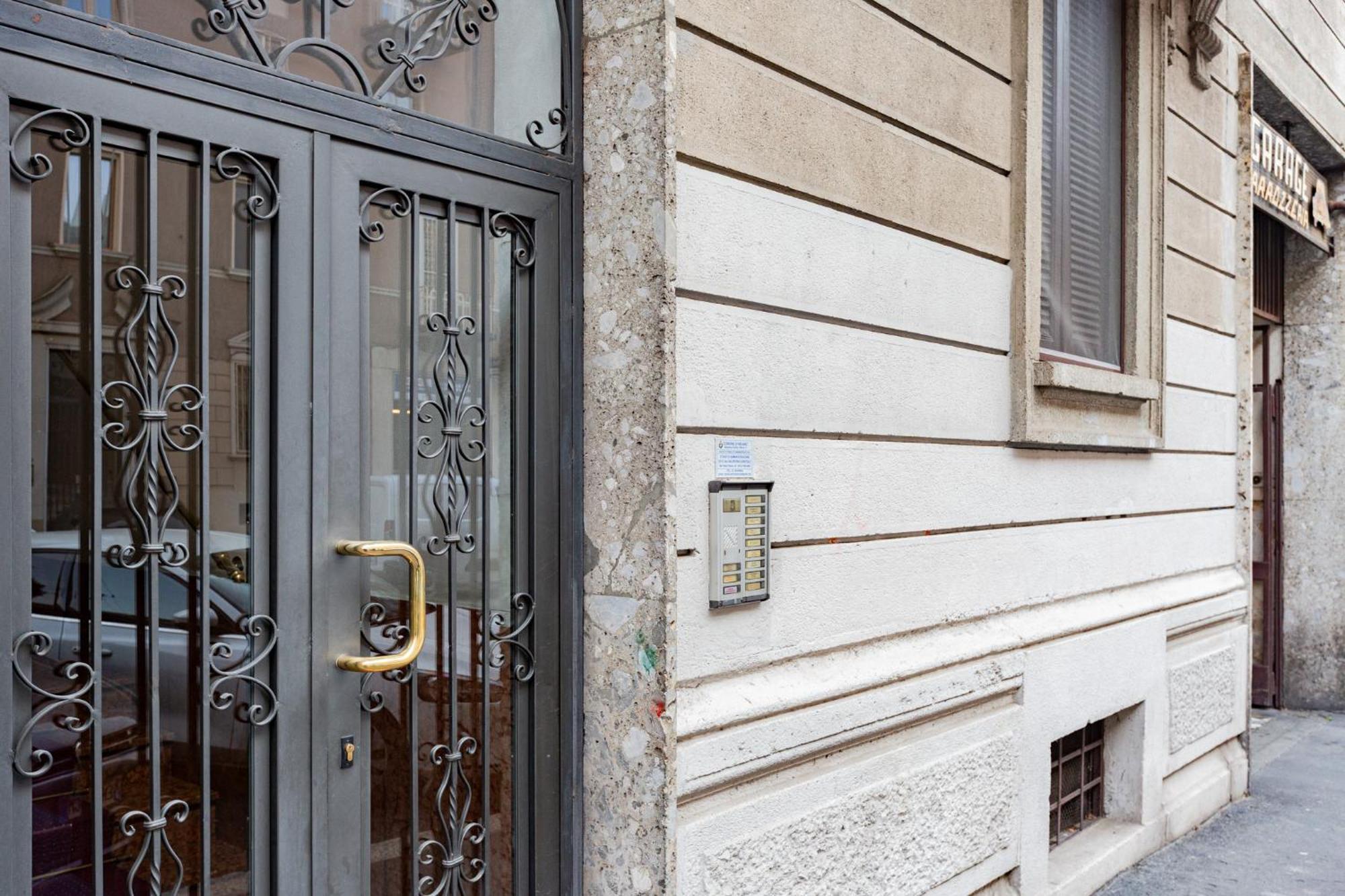 Lambrate22 Cozy Apartment In Milan Bagian luar foto